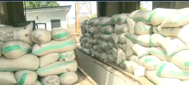 Seme Customs seize truckload of beans for illegal export